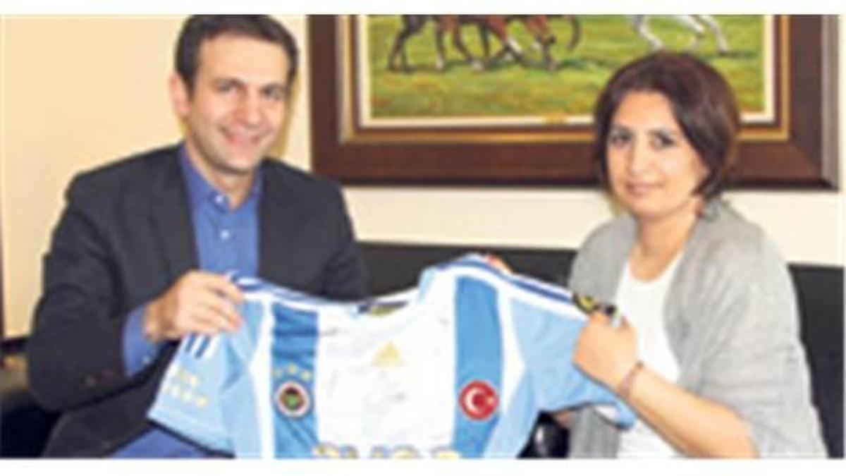 Gözlerimi Fener'le açtım!