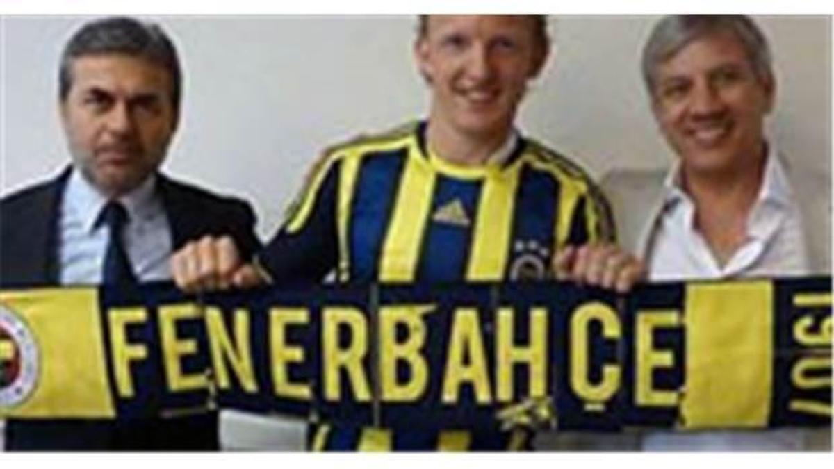 Dünya yıldızı Kuyt F.Bahçe’de