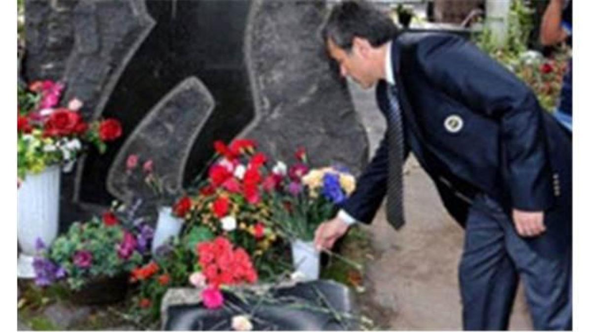 Nazım Hikmet'i unutmadı