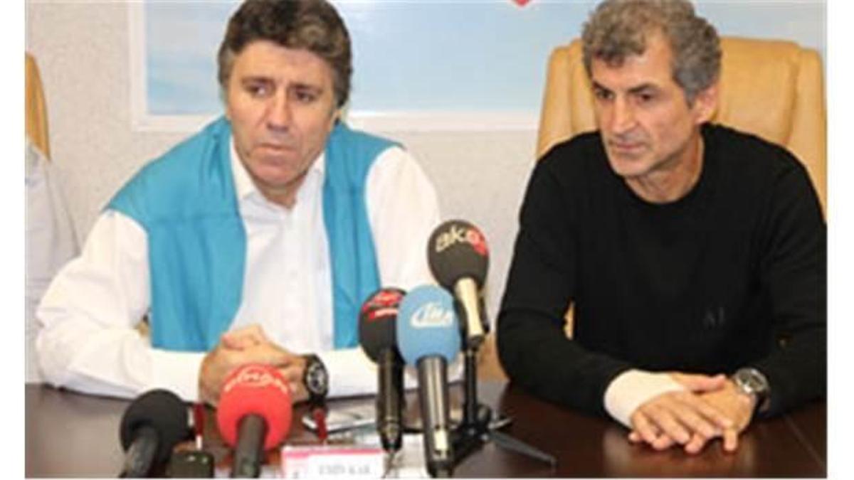 Bir teknik direktör daha bıraktı!