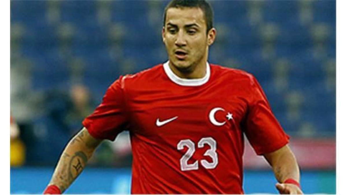 Ezeli rakipler onun için savaşacak!
