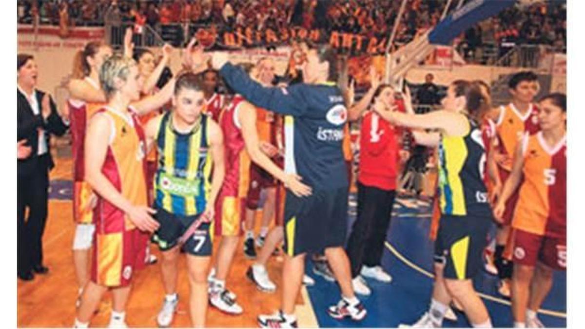 Kupa sonunda Aslan’ın!