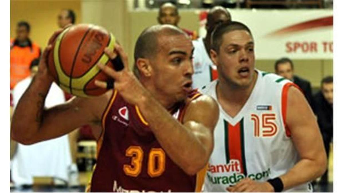 Aslan uzatmada kükredi