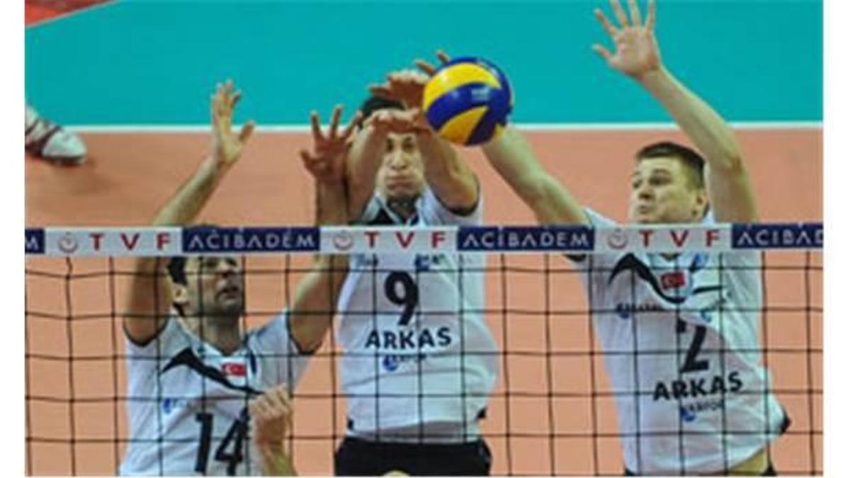 Arkas lider bitirdi