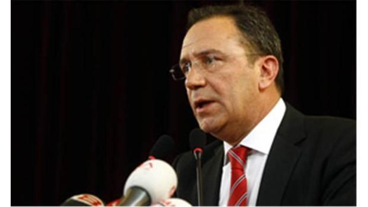 Yine sert konuştu