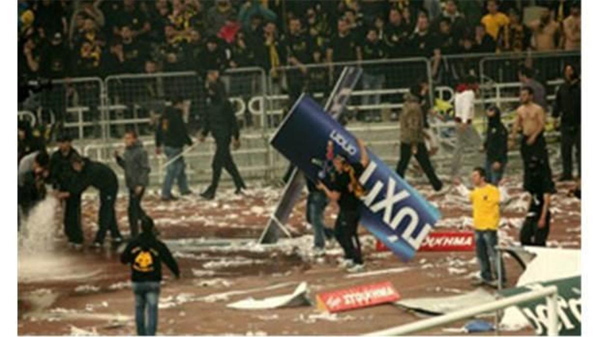 Ve bir dev küme düştü!