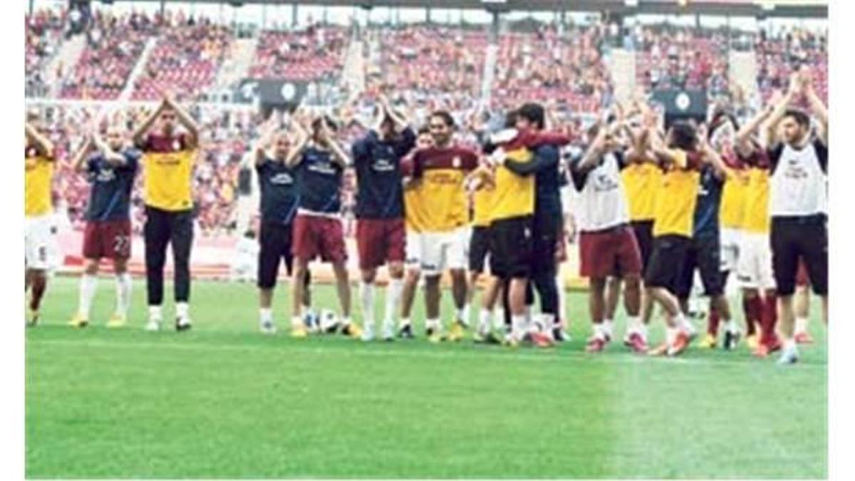 Arena'da dostluk Fırtına'sı!