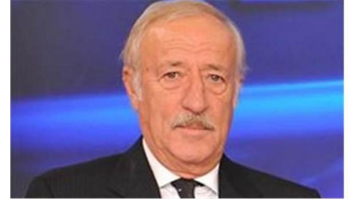 Aziz Yıldırım'ı topa tuttu