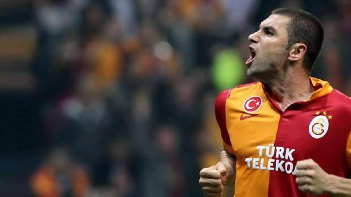 Napoli gözünü Burak'a dikti!
