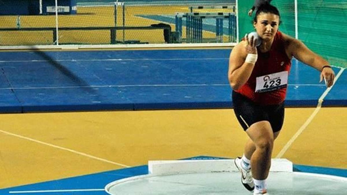 Emel yine birinci!