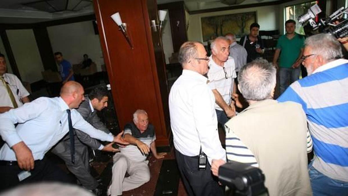 F.Bahçe'de gerginlik sürüyor!