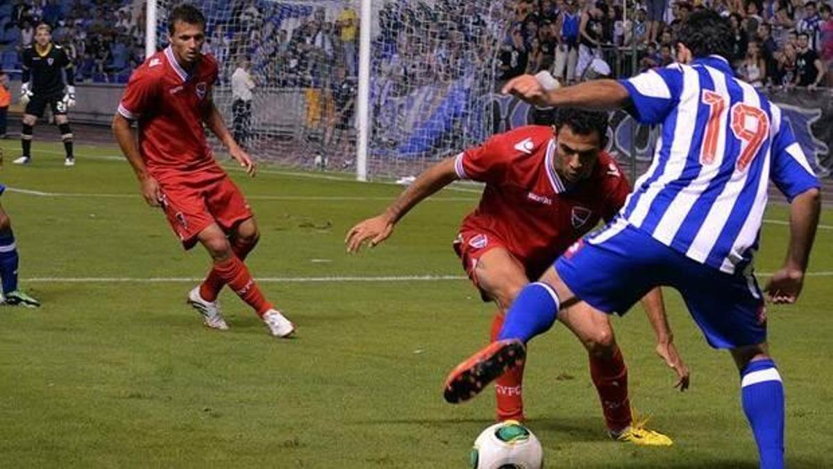 İlk maçında oyundan atıldı
