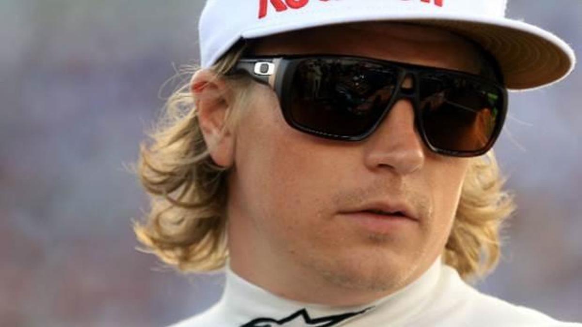 Raikkonen Ferrari ile el sıkıştı!