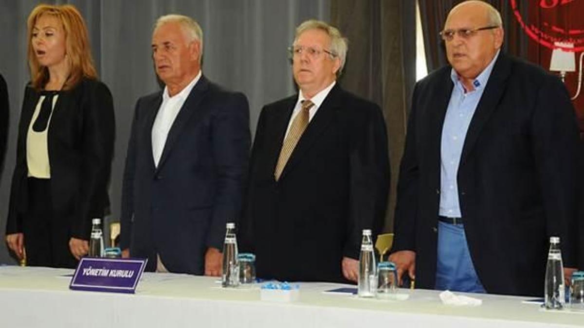 Fenerbahçe'de deprem! Bırakıyorlar...