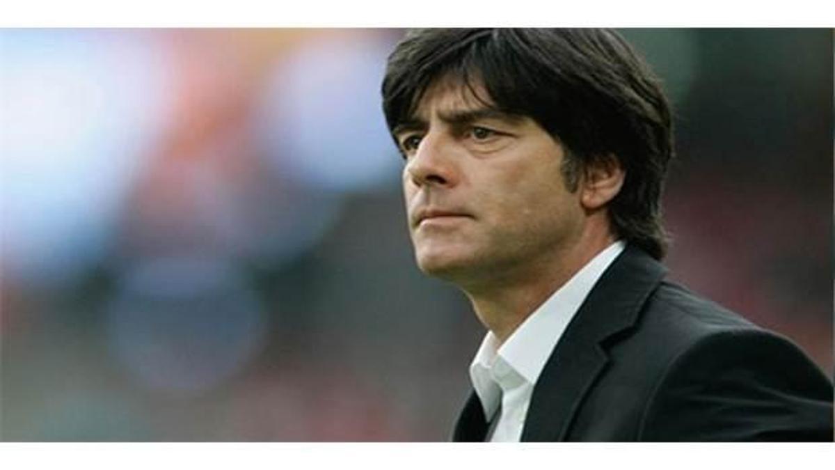 Löw uzattı!
