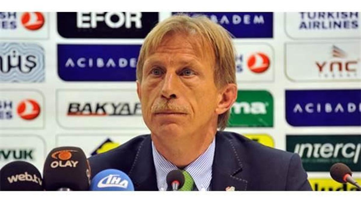 Daum oyuncularını kutladı