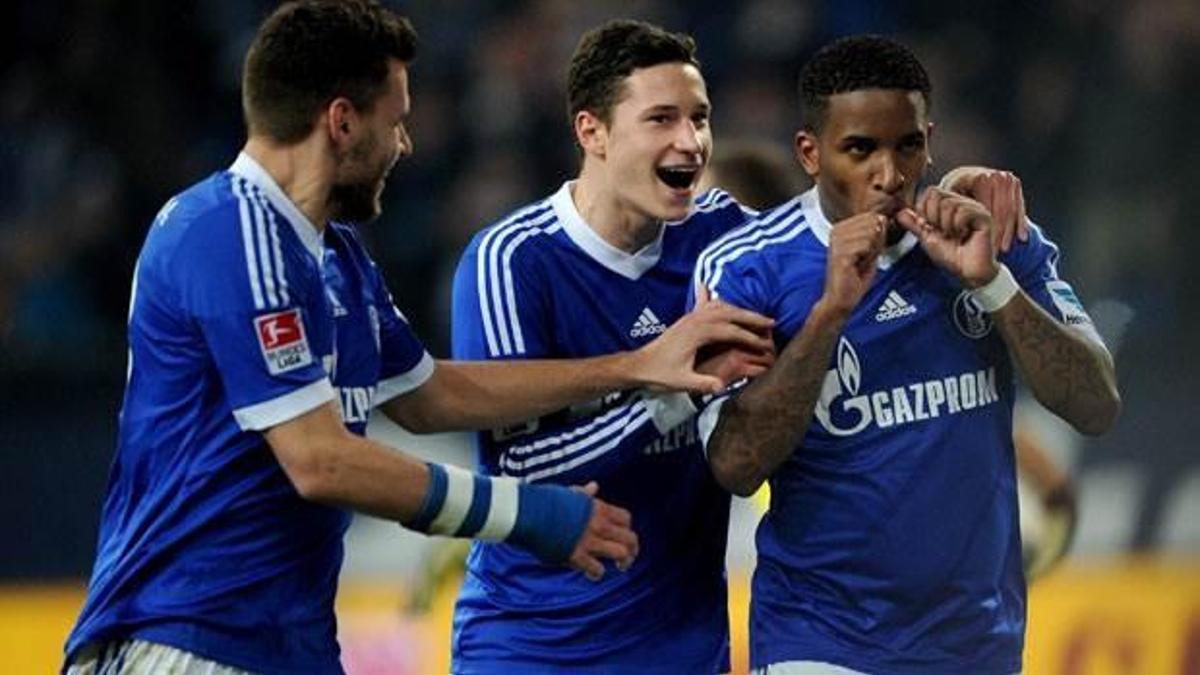 Schalke evinde çok rahat!