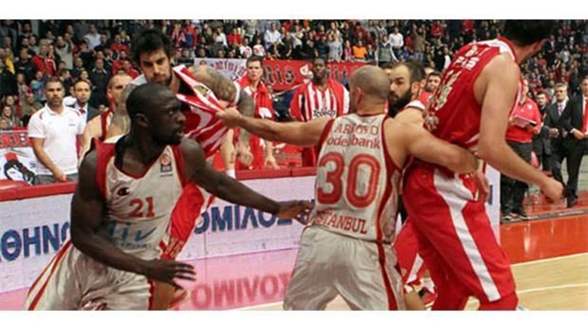 Bonsu'ya 3 maç ceza!