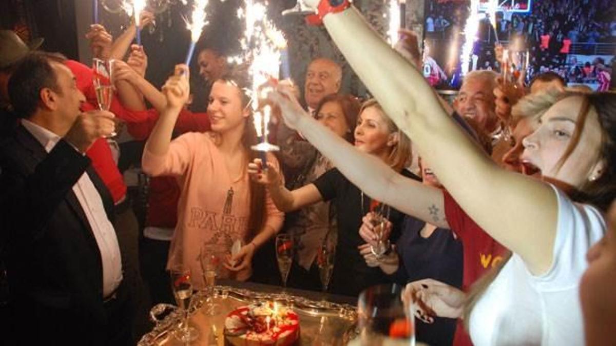 Soluğu Reina'da aldılar