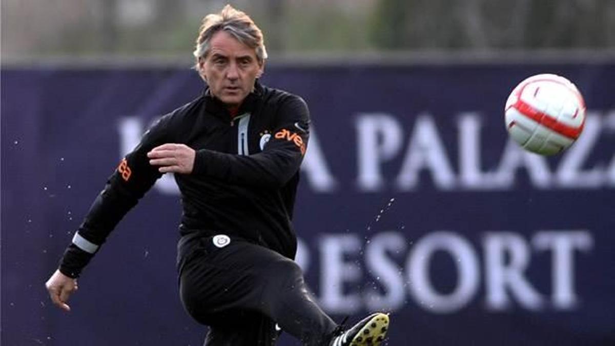 Mancini için Meksika'dan geldiler