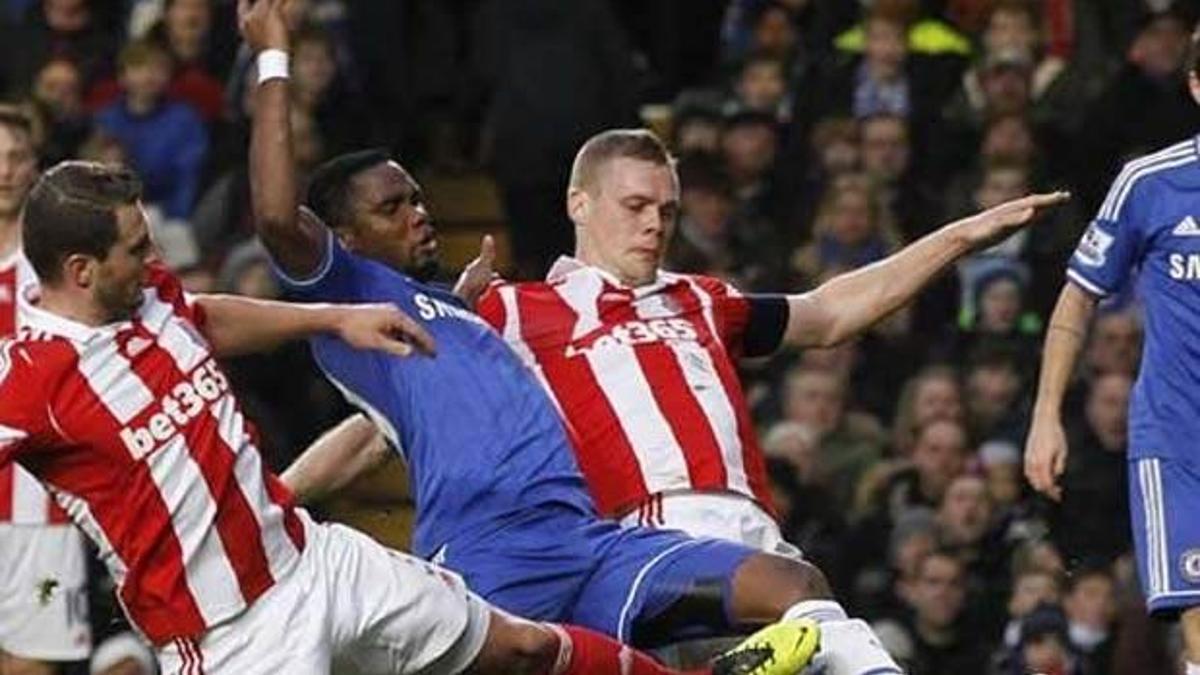 Chelsea Oscar ile turladı