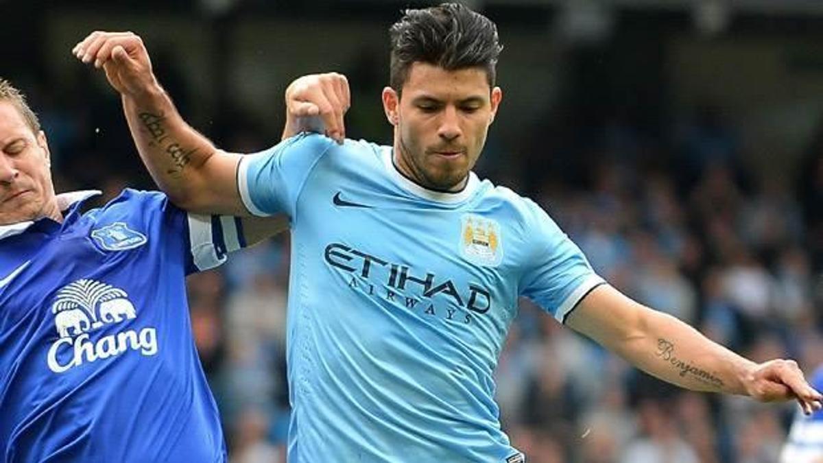 Agüero bir ay yok