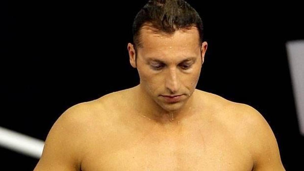 Ünlü sporcu hastaneye kaldırıldı!