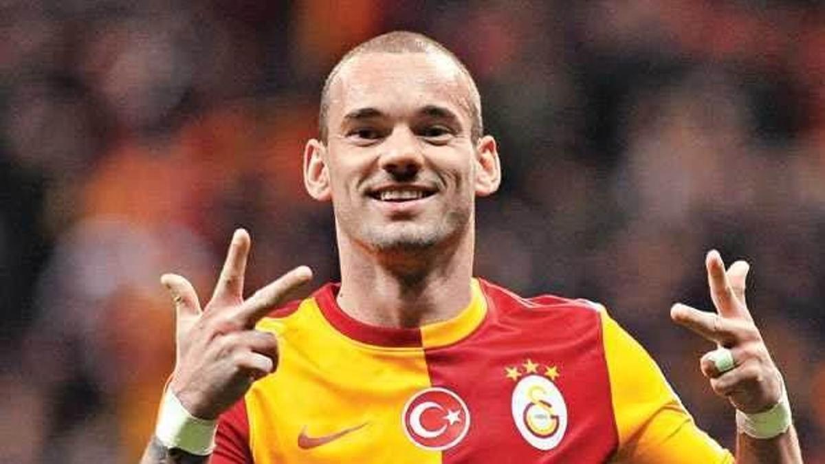 Sneijder FIFA'da manşet oldu!
