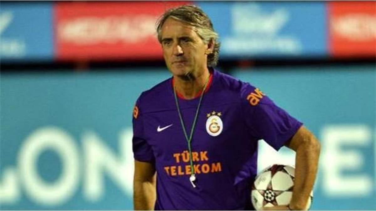 Mancini'den sürpriz karar!