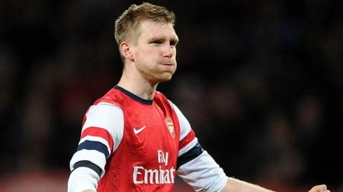Arsenal'de çifte imza!