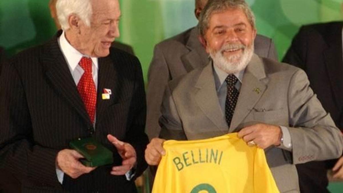 Efsane futbolcu vefat etti!
