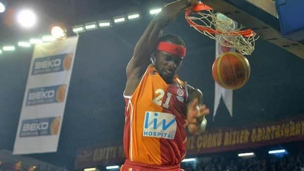 G.Saray'da şakatlık şoku