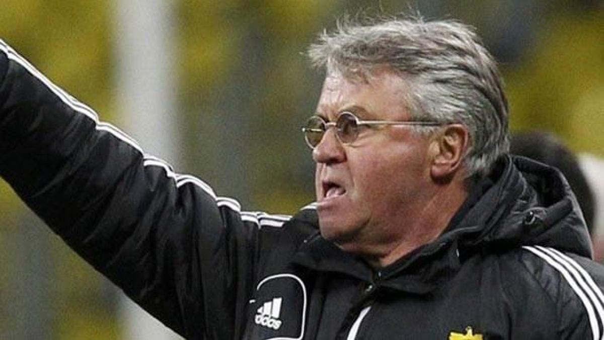 Van Gaal gitti Hiddink geldi