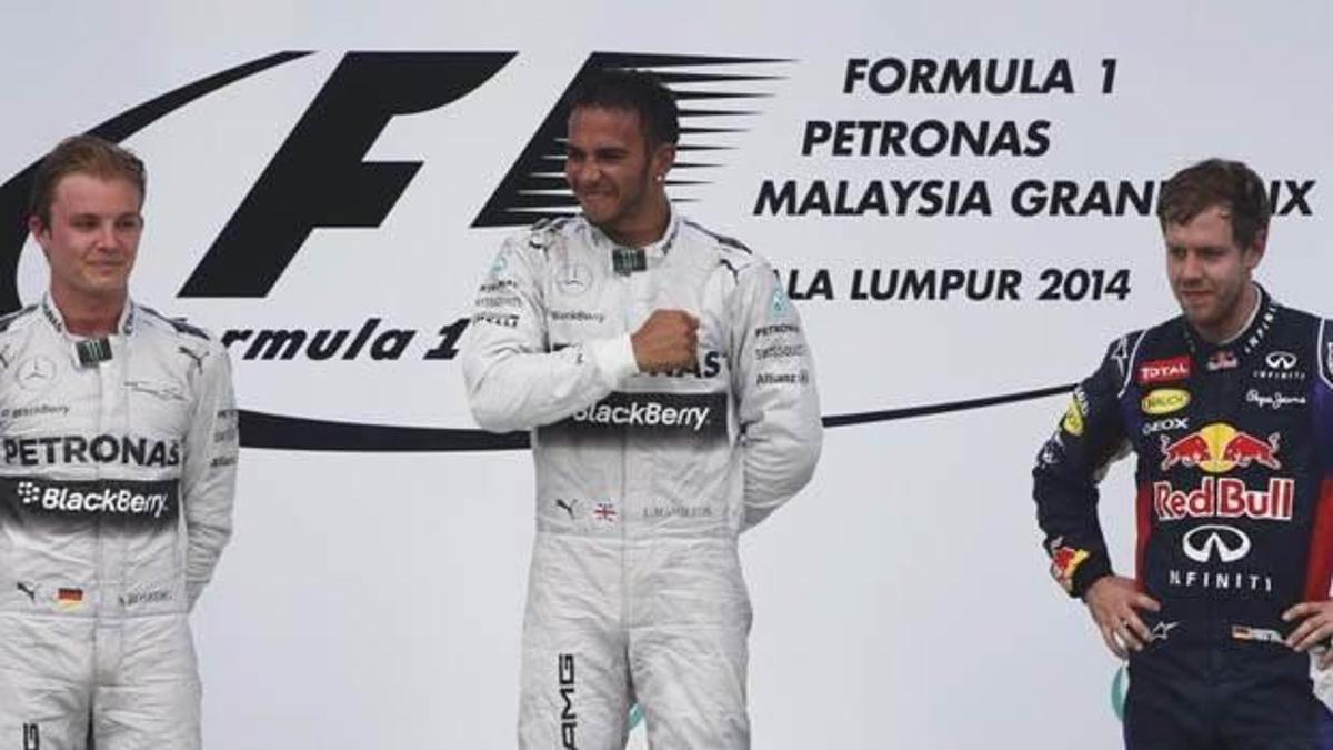 Malezya'da zafer Hamilton'ın