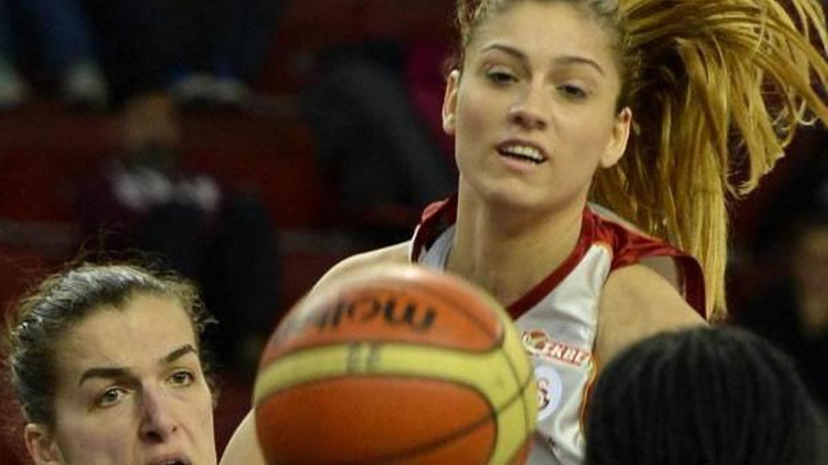 G.Saray şov yaptı!