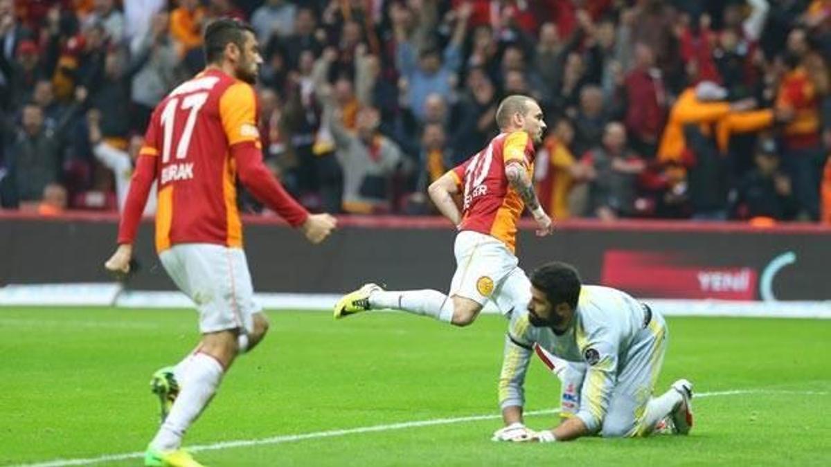 Derbinin rengi de galibi de sarı kırmızı