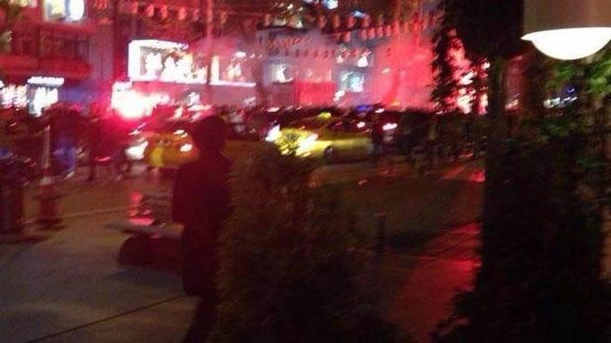 G.Saraylı taraftarlar Caddebostan'ı dağıttı