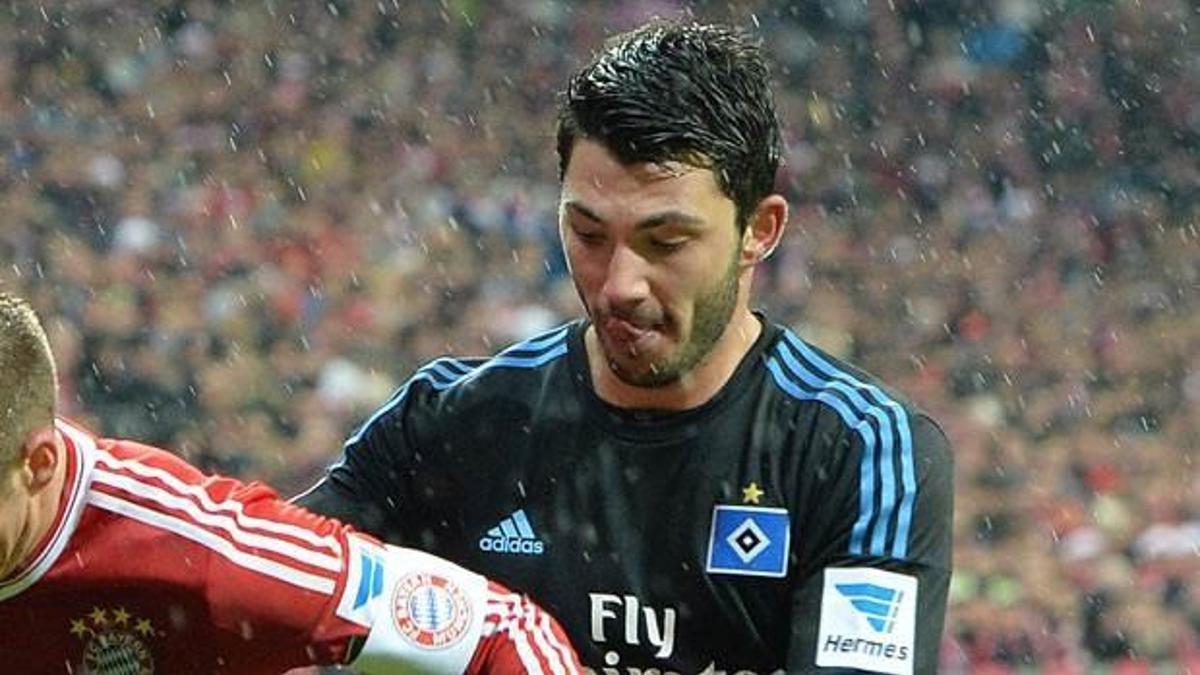 Malaga Tolgay'ı kapıyor
