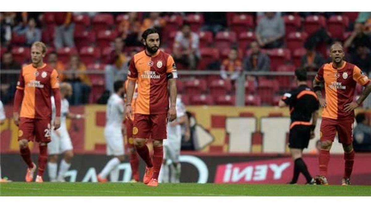 Arena'da futbolculara tepki!