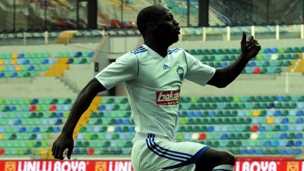 Edinho takımda kaldı