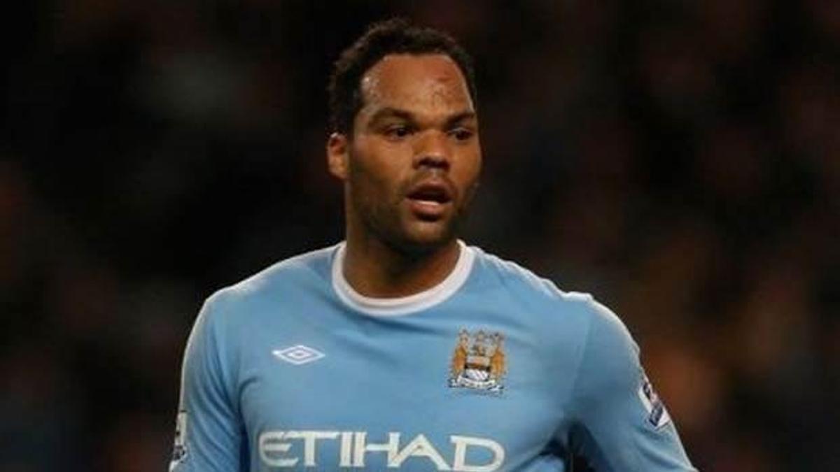 Lescott Kartal'a çok yakın