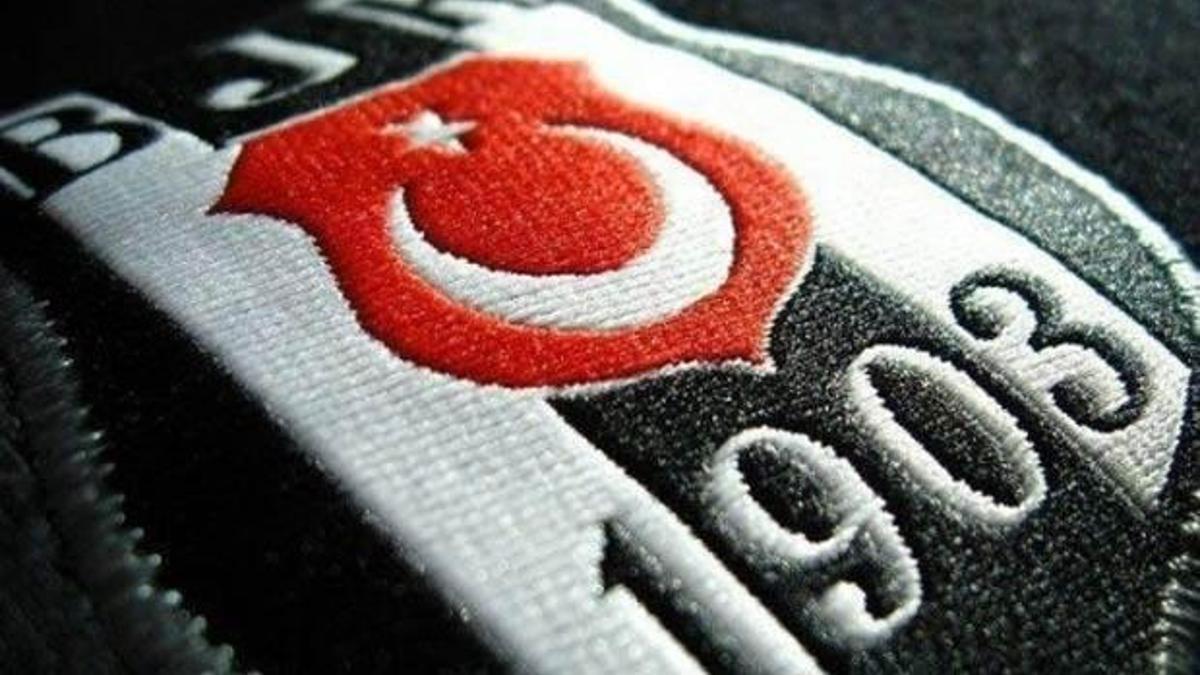 Beşiktaş'ta iki oyuncuyla yollar ayrıldı!