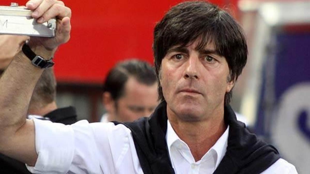 Kesenin ağzı Löw'e açılacak