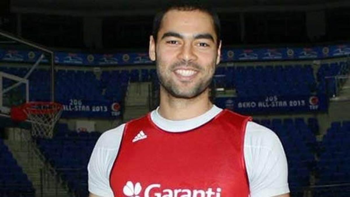 Fenerbahçe Ülker, Serhat Çetin'e imza attırdı