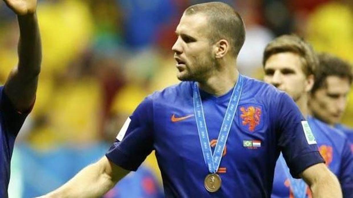 Alves giderse Hollandalı gelir!