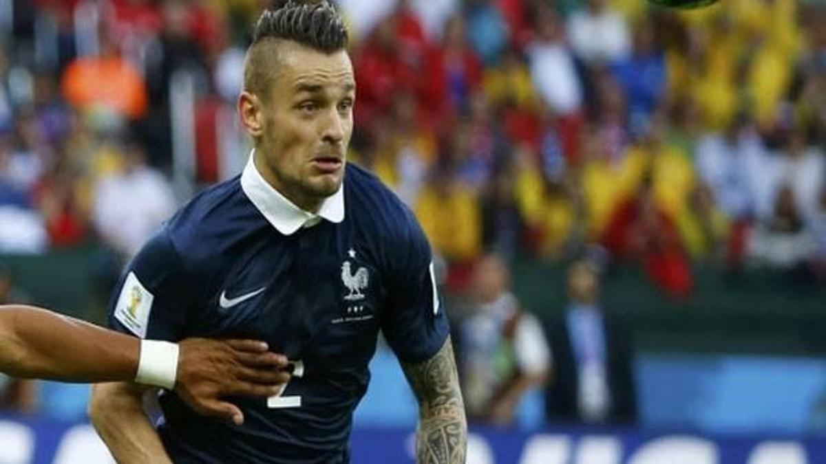 Arsenal Debuchy’yi duyurdu