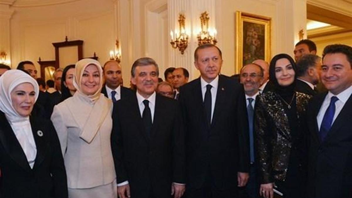 Gül'ün paylaştığı fotoğrafta dikkat çeken ayrıntı