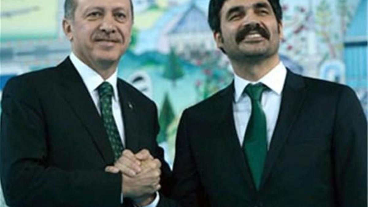 'Siyasi düşüncem sanatımı besliyor'