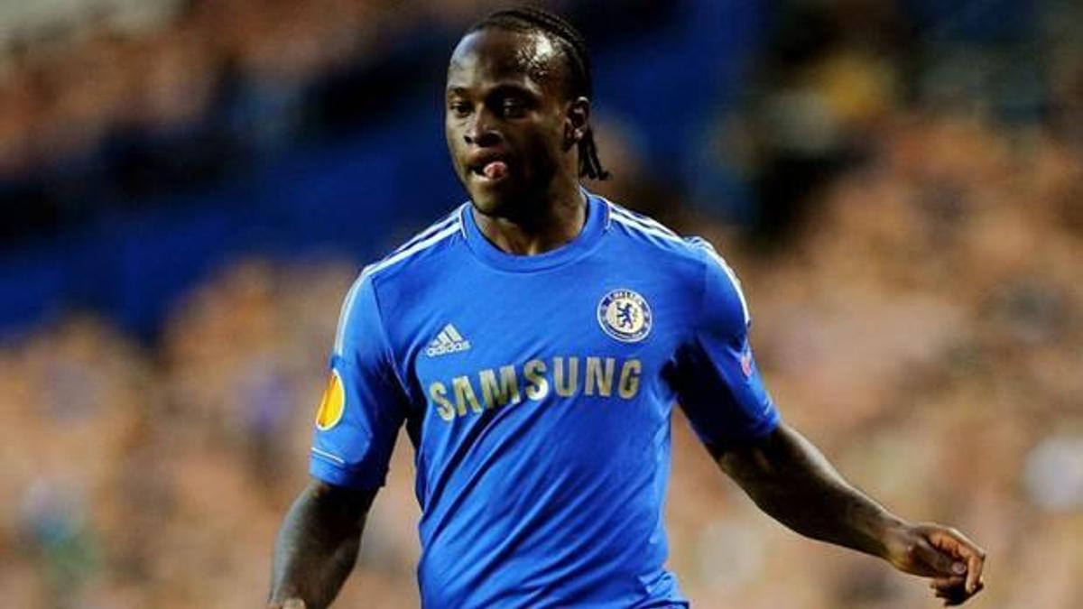 Stoke City Moses'i kiraladı