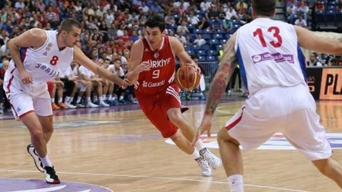 12 Dev Adam Sırplara direnemedi